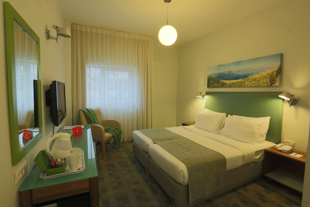 Tiberias Vacations - Prima Galil - Property Image 4