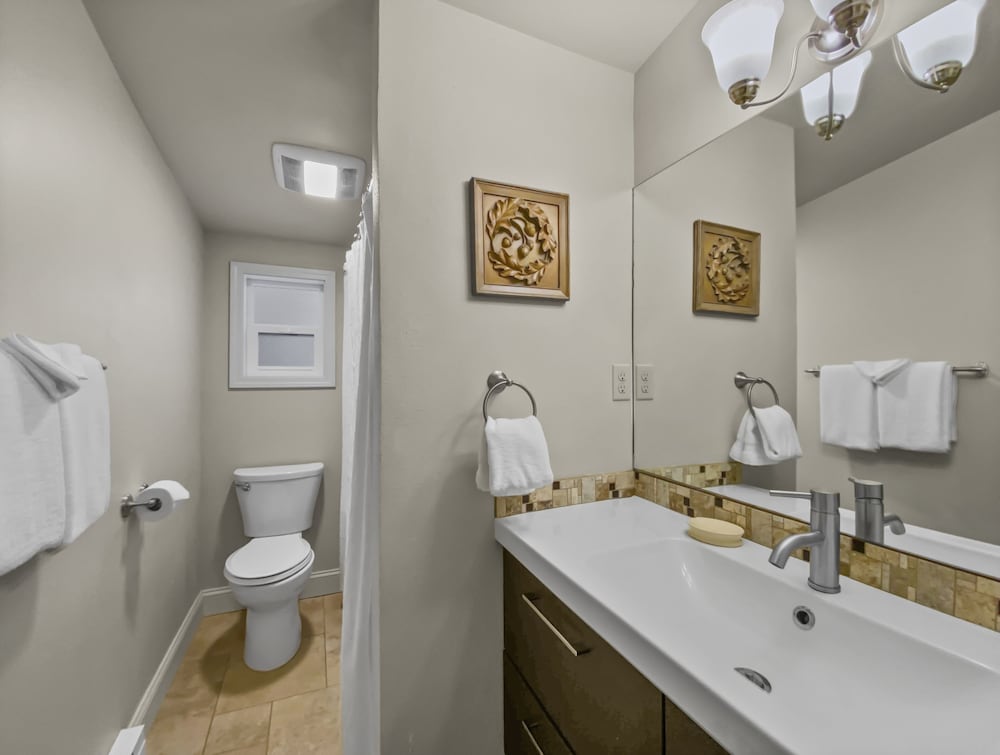 Peak Seven  2 Bedroom Home by RedAwning