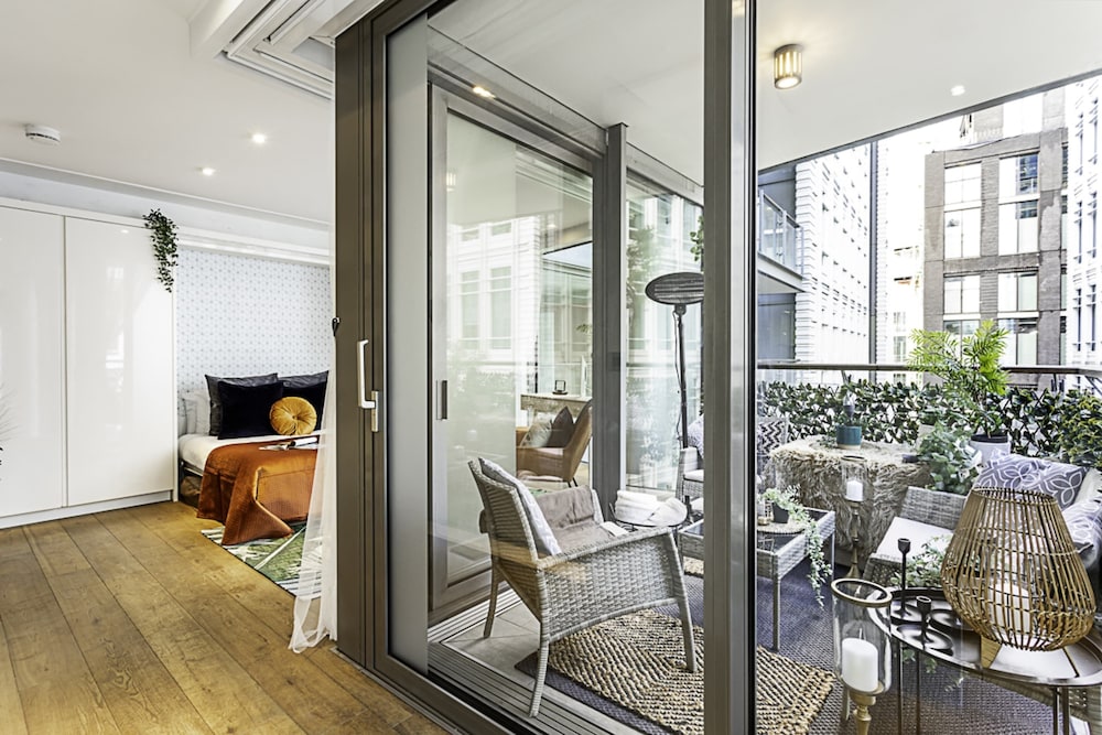 Idyllic Covent Garden Flat