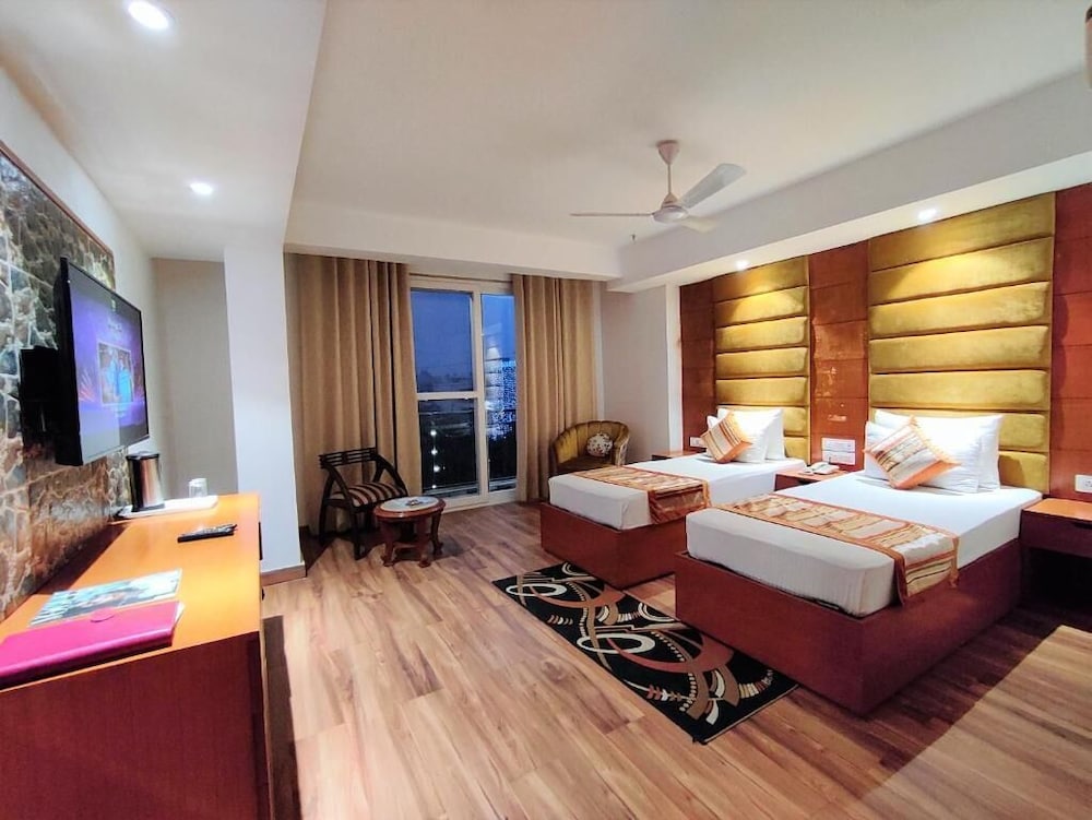 The Angel Hotel And Suites