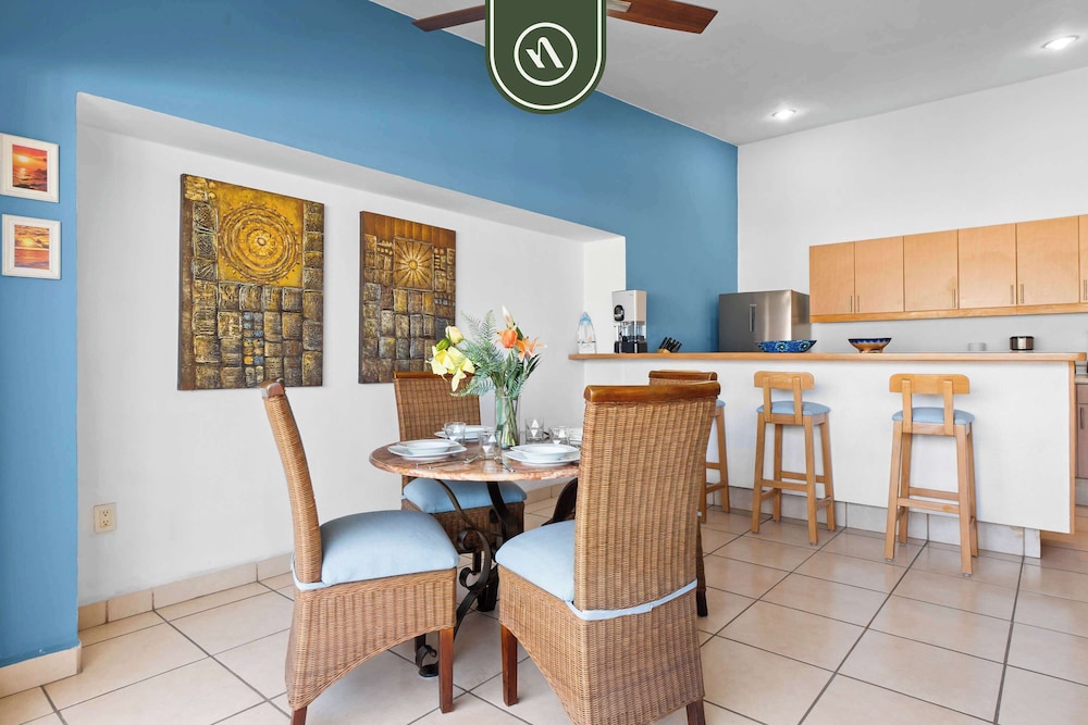 Mexican 2 BR Condo in Hotel Zone - Near the Beach