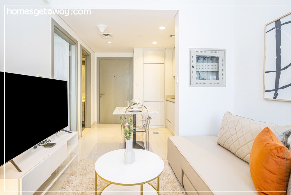HomesGetaway - Cozy 1BR in Zada Tower