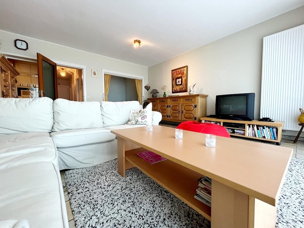 Apartment in Wenduine With Stunning Sea View