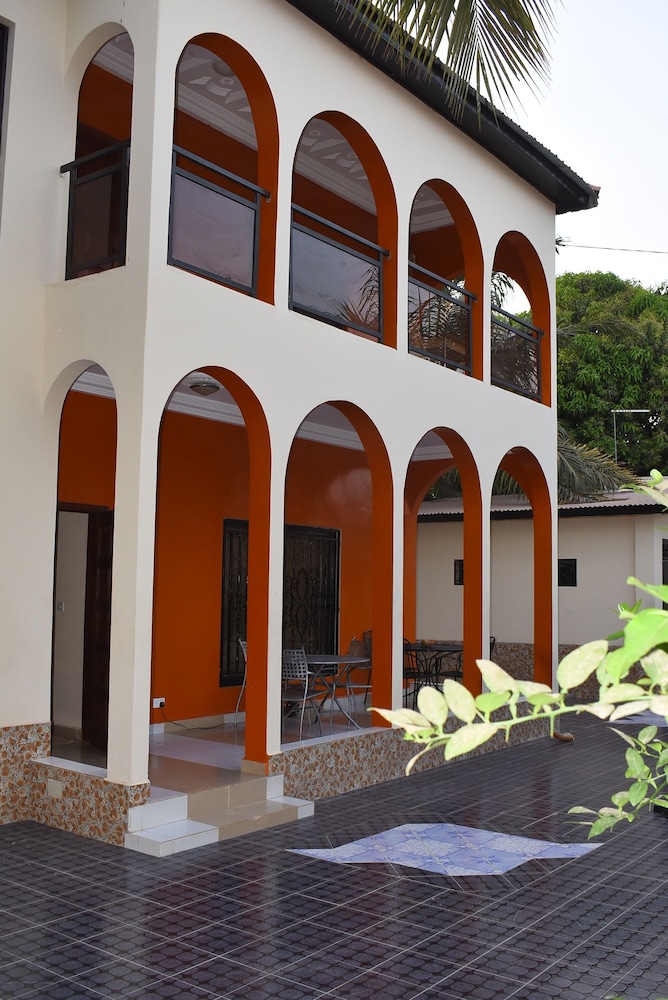 Photo 8