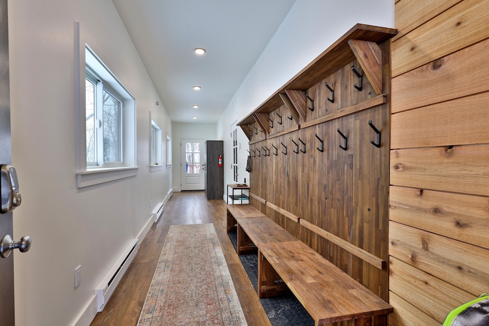 The Powder House 4 Bedroom Home