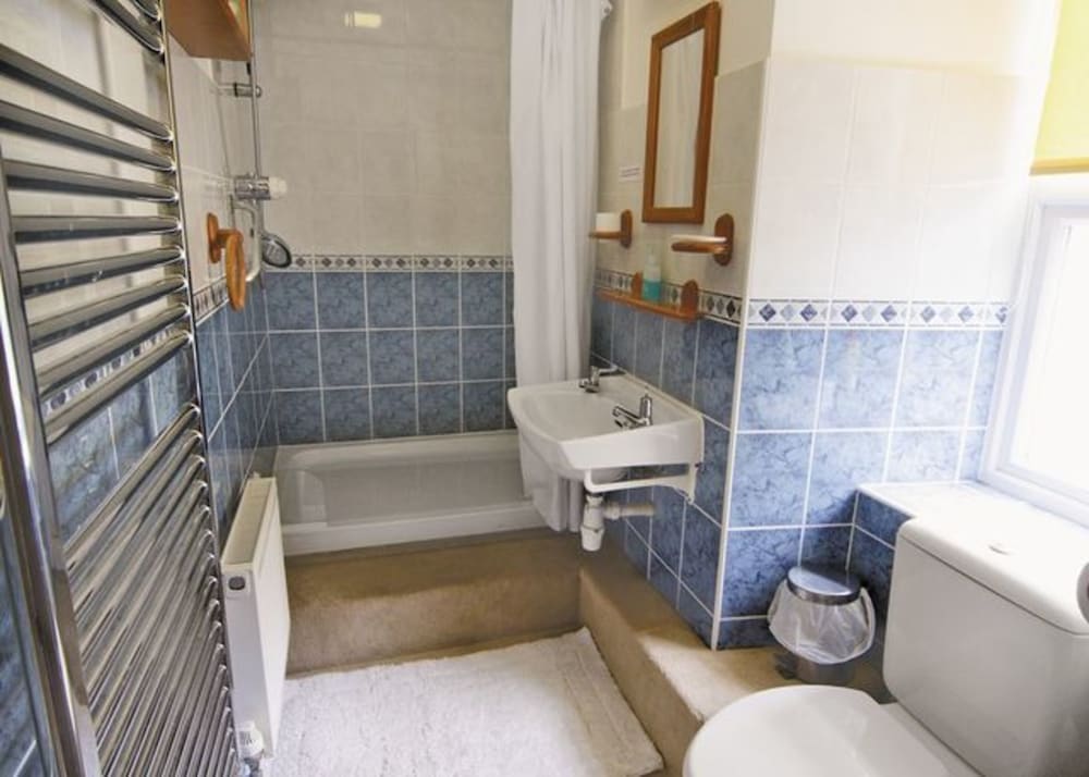 Lovely Large Home 10 Minute Walk to Barmouth Beach view 2