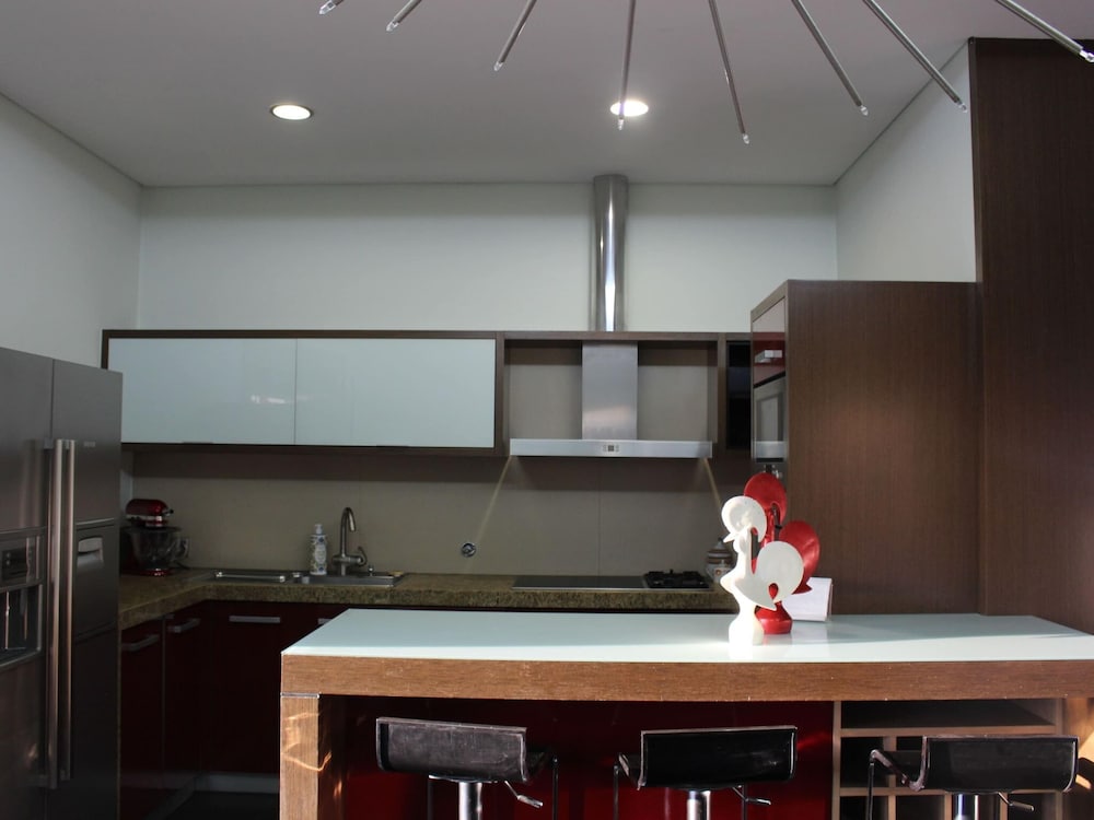Lovely Holiday Home With Garden view 4