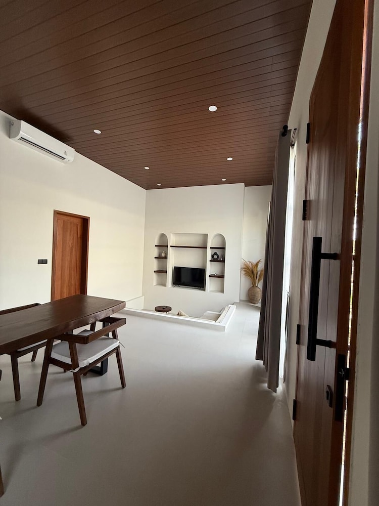 Malasama suites hotel