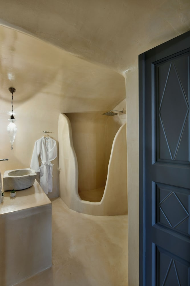 OIA Unique Homes by K&K