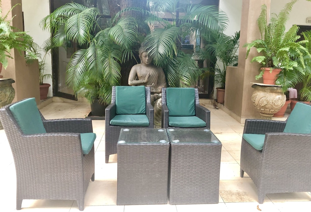 Mango Beach House Kihim Alibaug