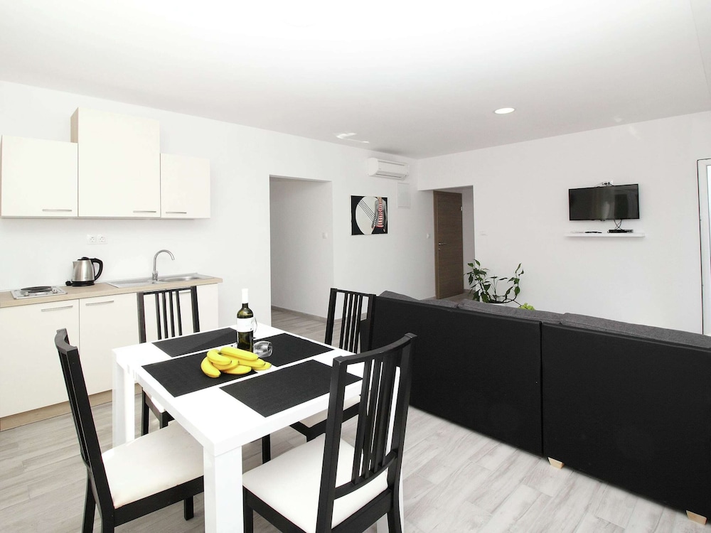 Modern Stay Near Cavtat view 2