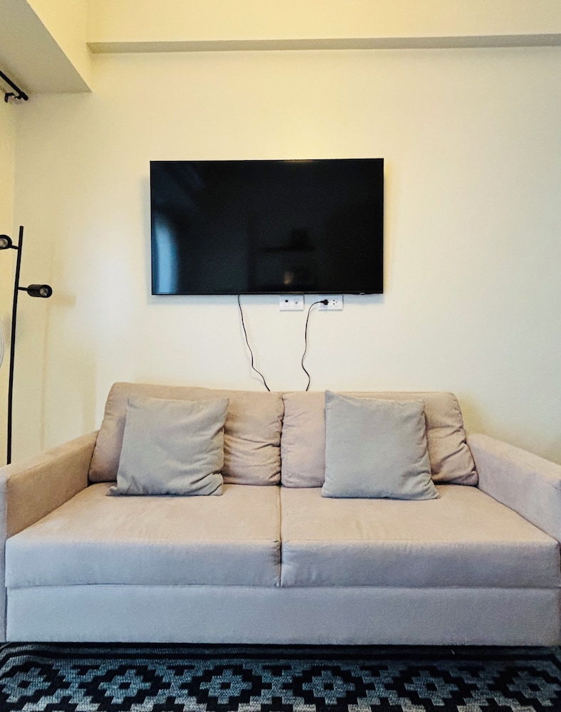 Nature Lovers' Paradise in Iloilo City - Cozy Condo Rental