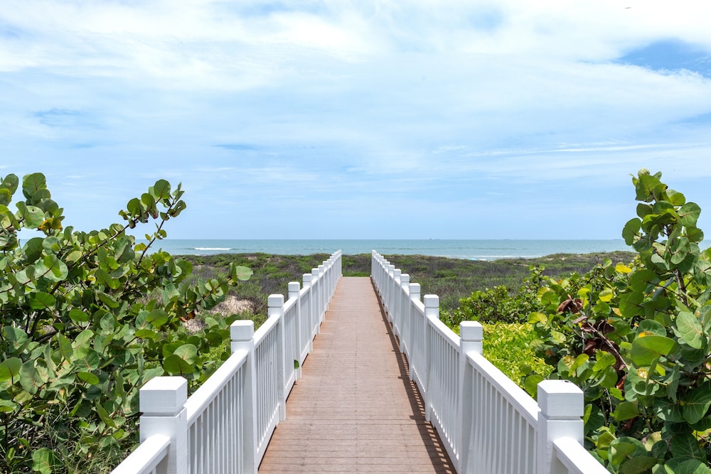 Nuestro Sueno, Cottage At The Shores 3 Bedroom Home