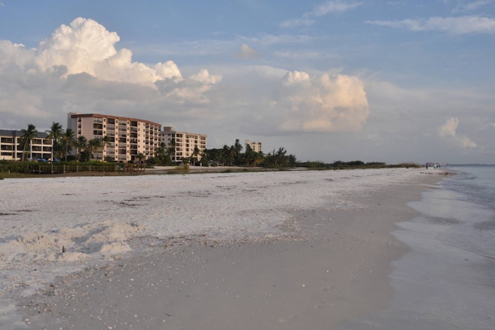 Shamron Beach Condo 507
