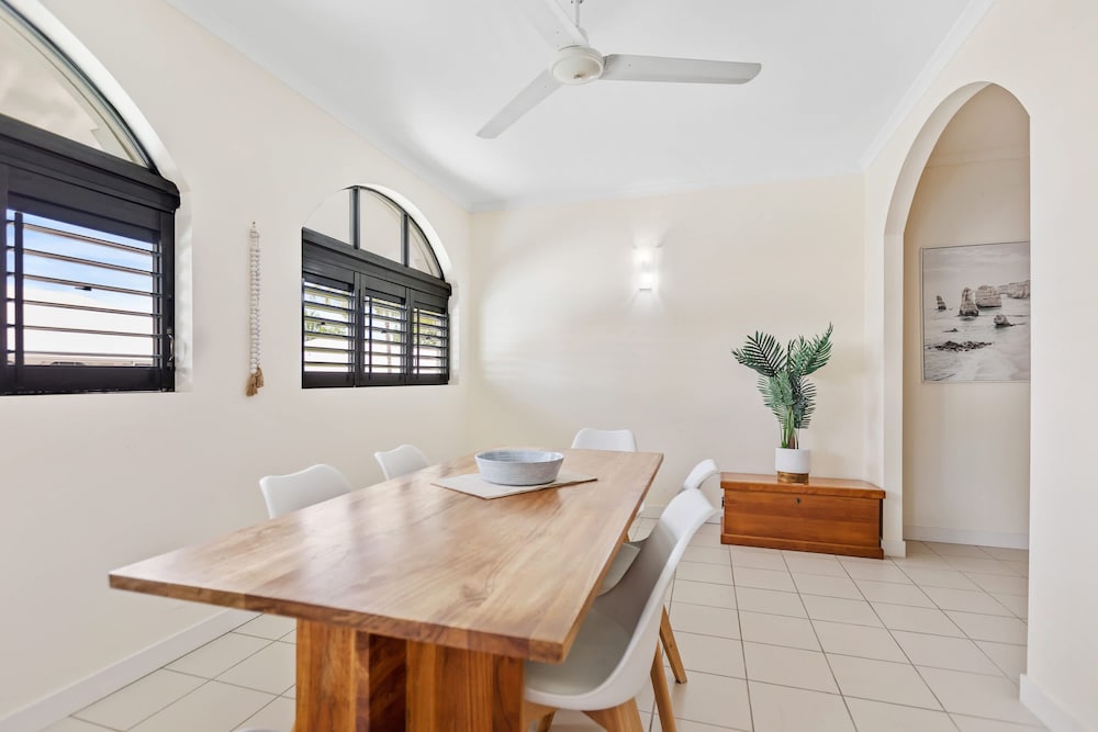 Salt Sand Retreat 1BR Resort Spa