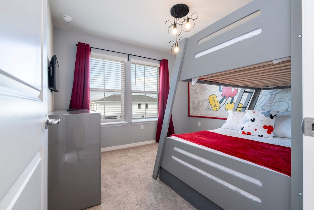 Luxury Private Pool Themed Rooms Close to Disney 1282