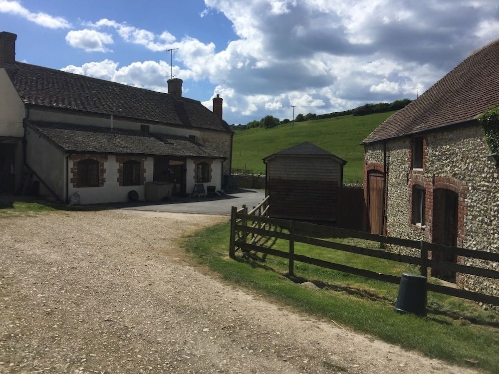 Wareham Vacations - Belhuish Farmhouse - Property Image 1
