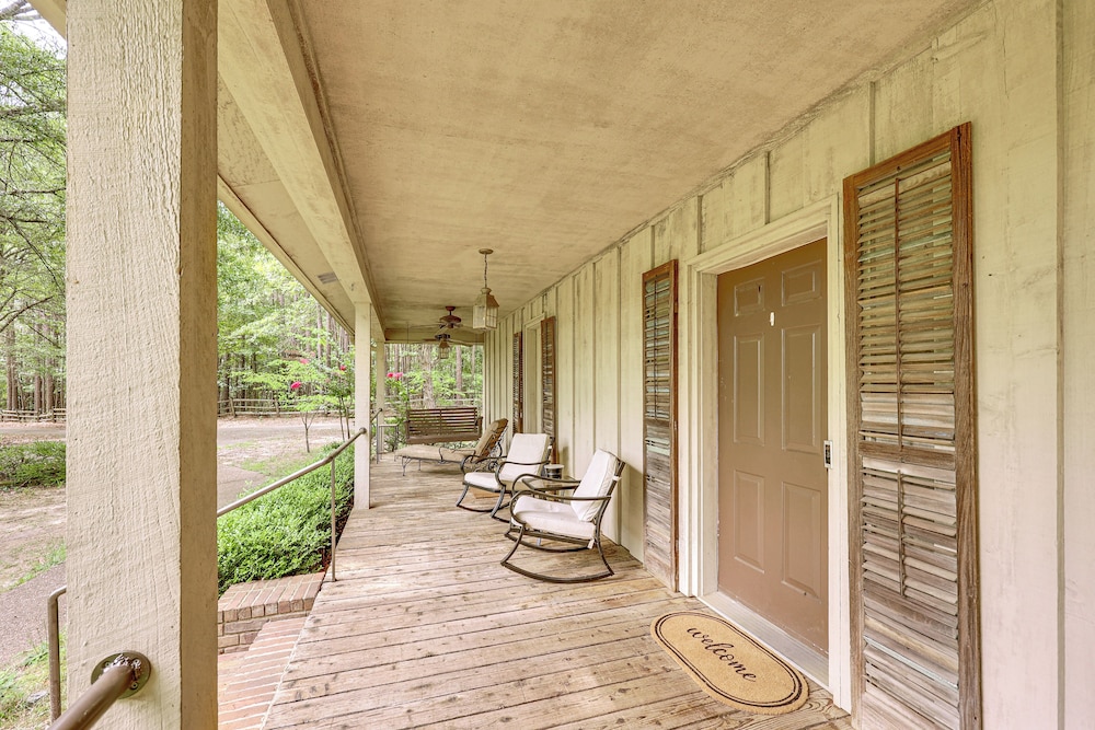 Waterfront Home w/ Playground Near Degray & Caddo!