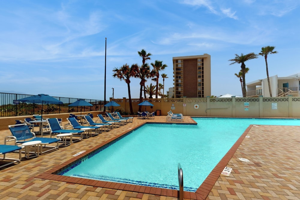 Beautifully Furnished Condo w/ Breathtaking Views