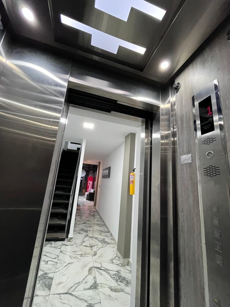 Hotel Granada Suites Deluxe