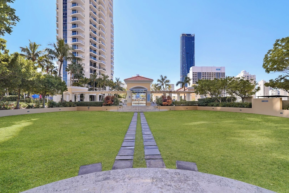 Resort Style Chevron Apartments