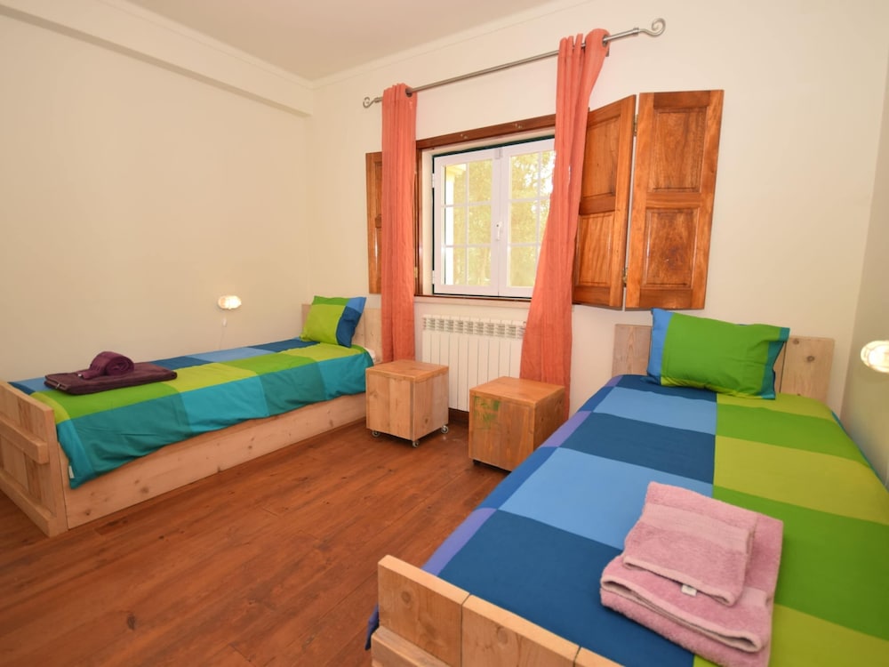 Family Retreat With Pool; Caldas da Rainha