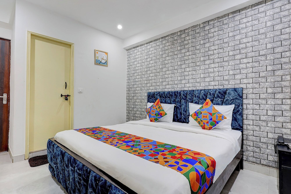 Fabhotel 18