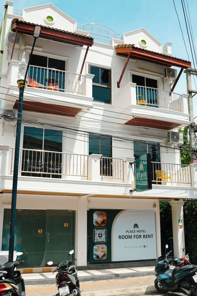 PLACE HOTEL