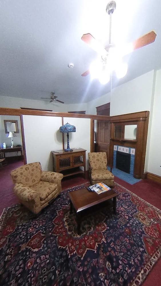 Edwardian Inn