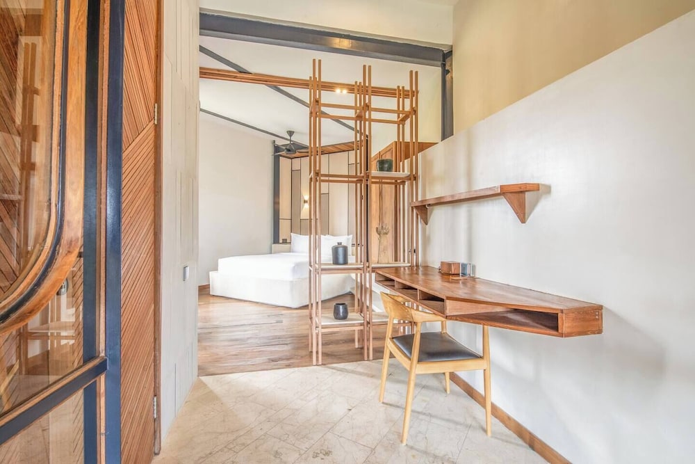 Modern 1-br Loft With Art Deco Style Shared Pool