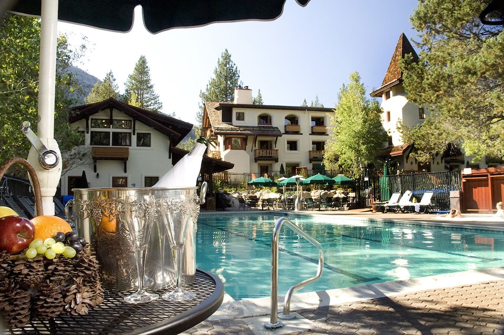 GetAways at Olympic Village Inn