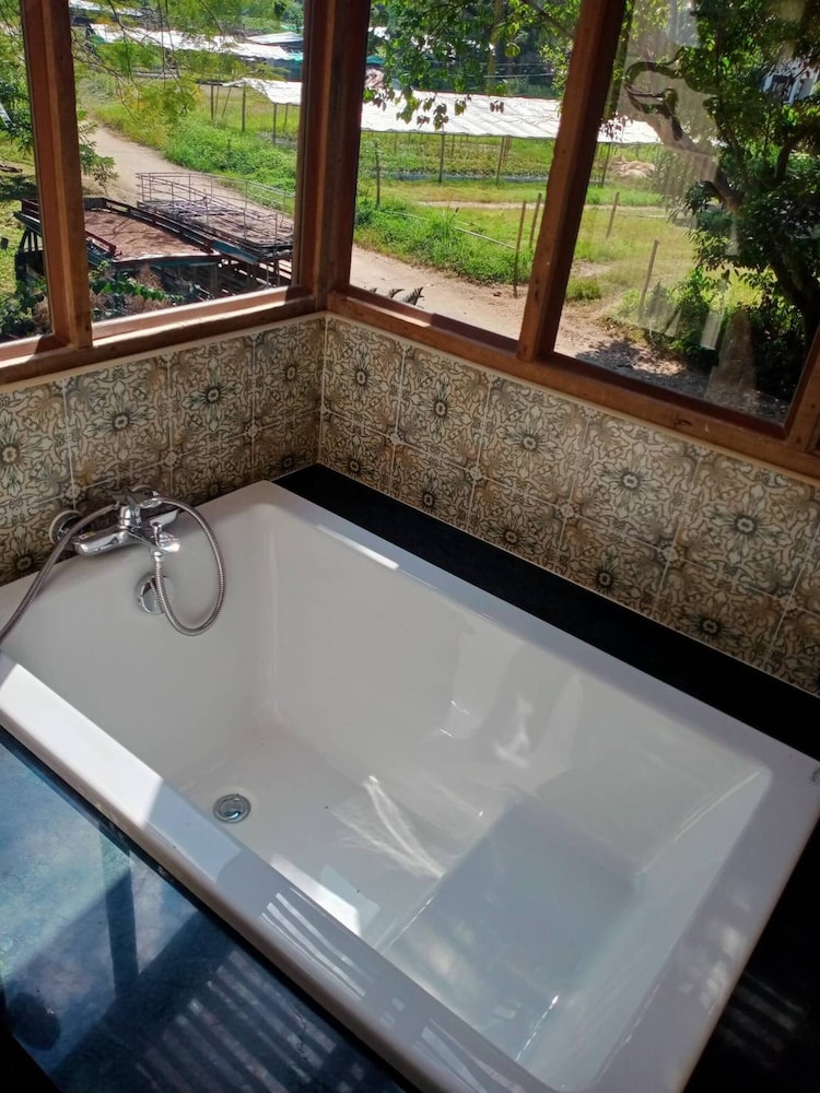 Private Wooden Pool Villa in Mae Rim for 4-6 Guests