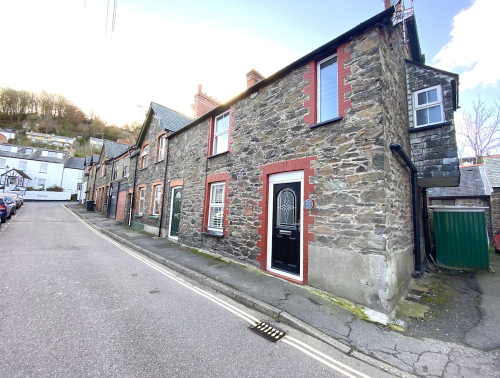 21 Cross Street