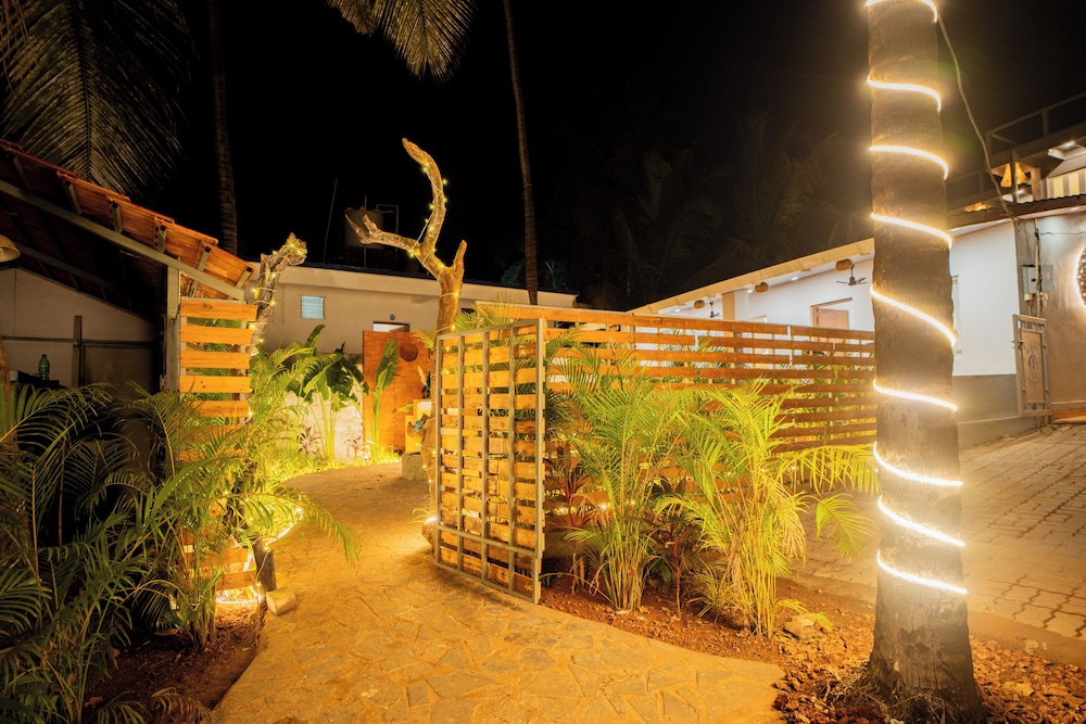 ELIVAAS House of Neptune 1 BHK Boutique