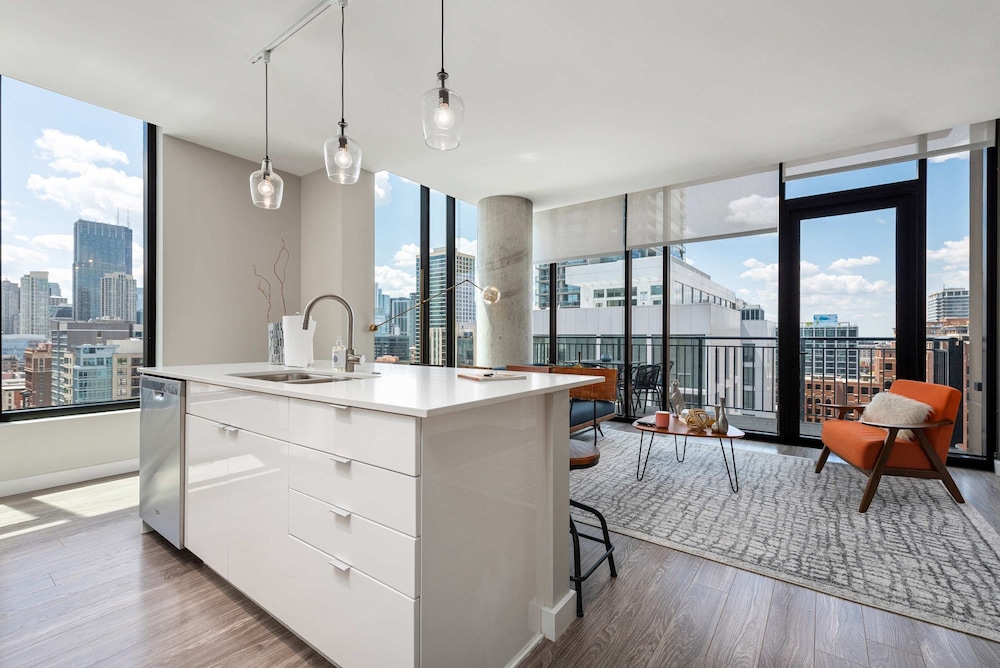 Gold Coast Group Stay 2 Modern 2BR Apartments