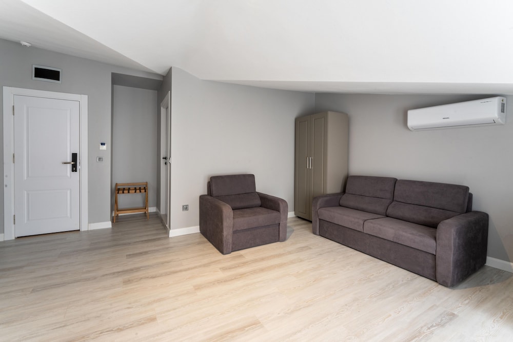 Rubby Hotel Kadıköy - Image 35