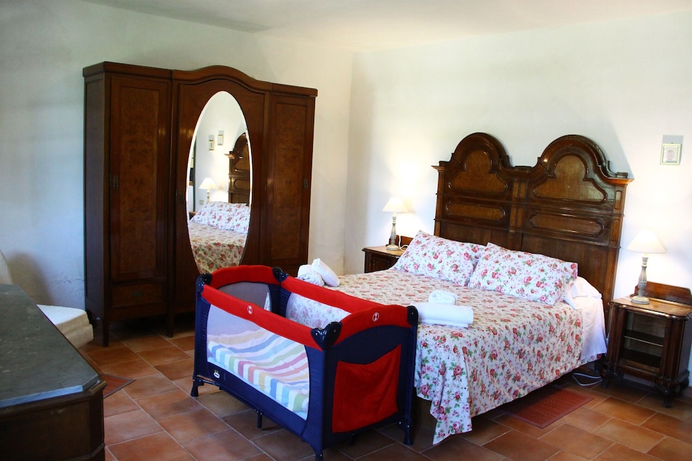 Apartment Between Pisa and Livorno