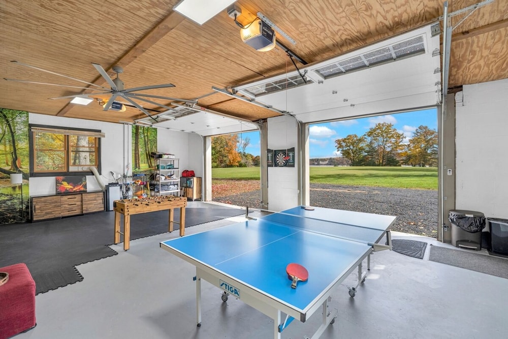 2 Lake Cabins Pool Hottub Game Room 23acs
