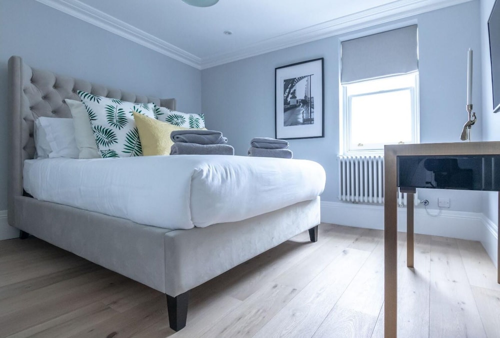 Royal Kensington Penthouse IX- 3 bed