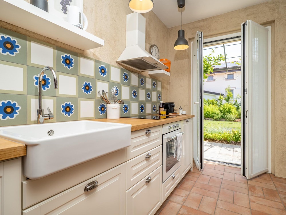 Green Lodge - Apartment 10 - 1 BR 1 Bath