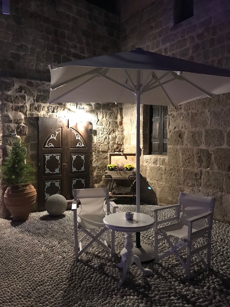 Saint Artemios Hotel and Oriental Suites