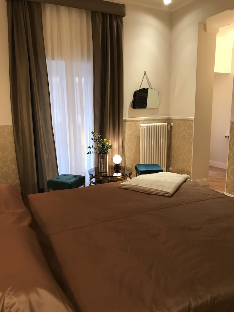 Mia al Pantheon Luxury Suites