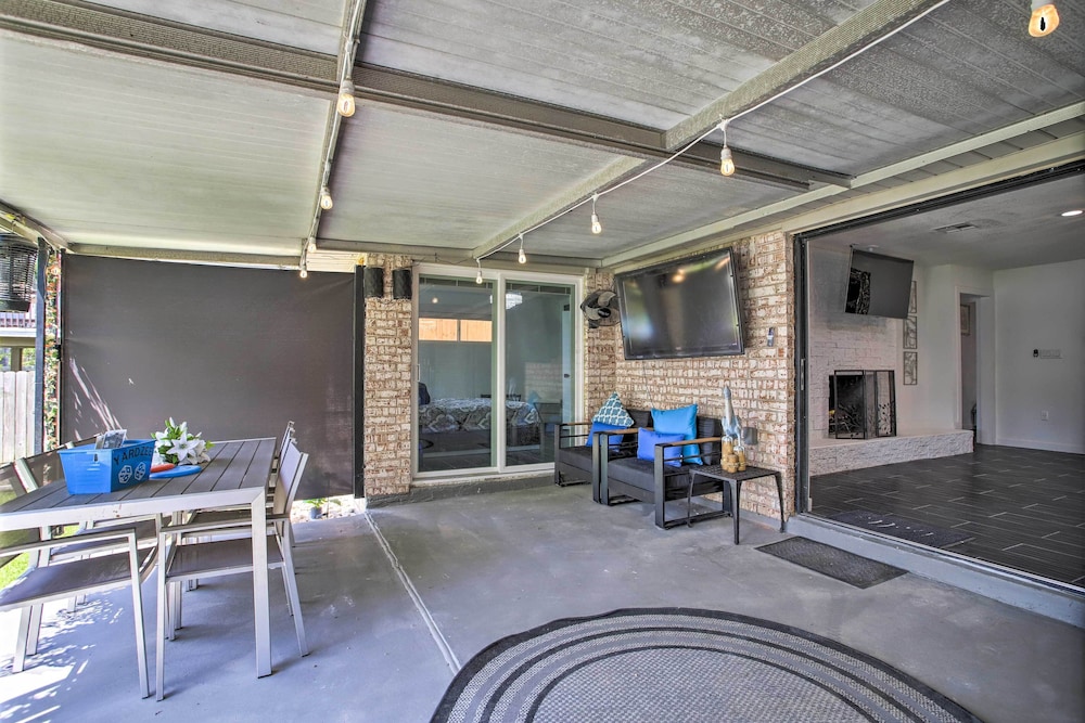 Waterfront Lake Home w/ Deck - New Renovations!