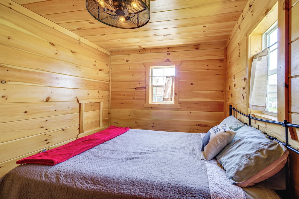 Bring Your Boat: Cabin w/ Lake Access in Halfway