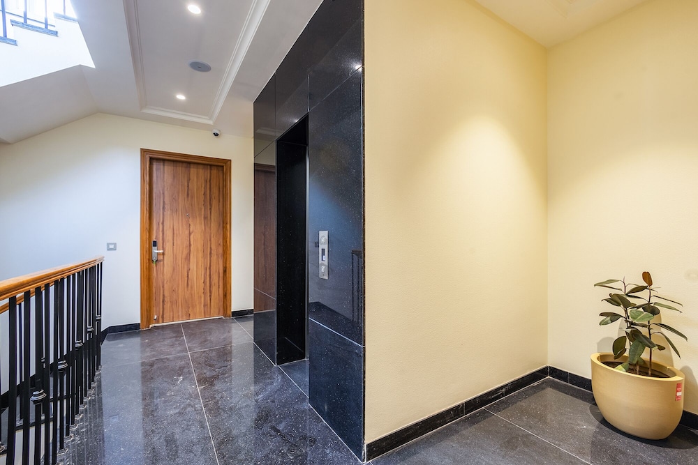 FabHotel Exotica Avenue Apartments