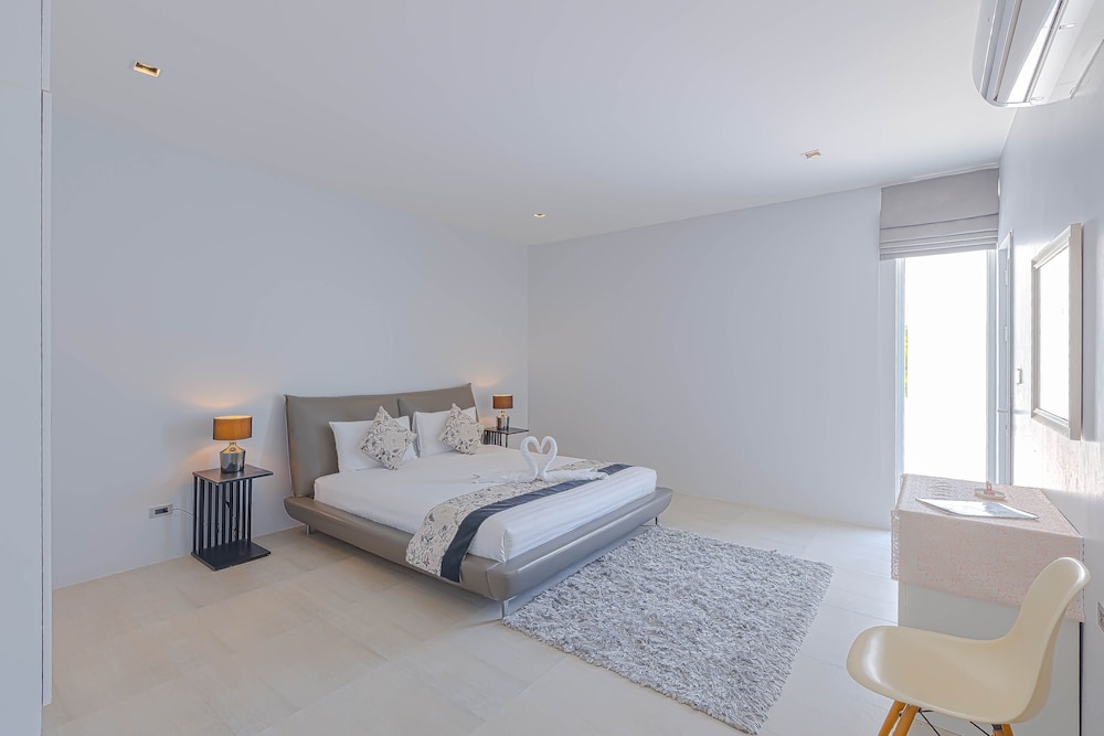 Luxury Modern 4 BR Pool Villa - PH111 view 5