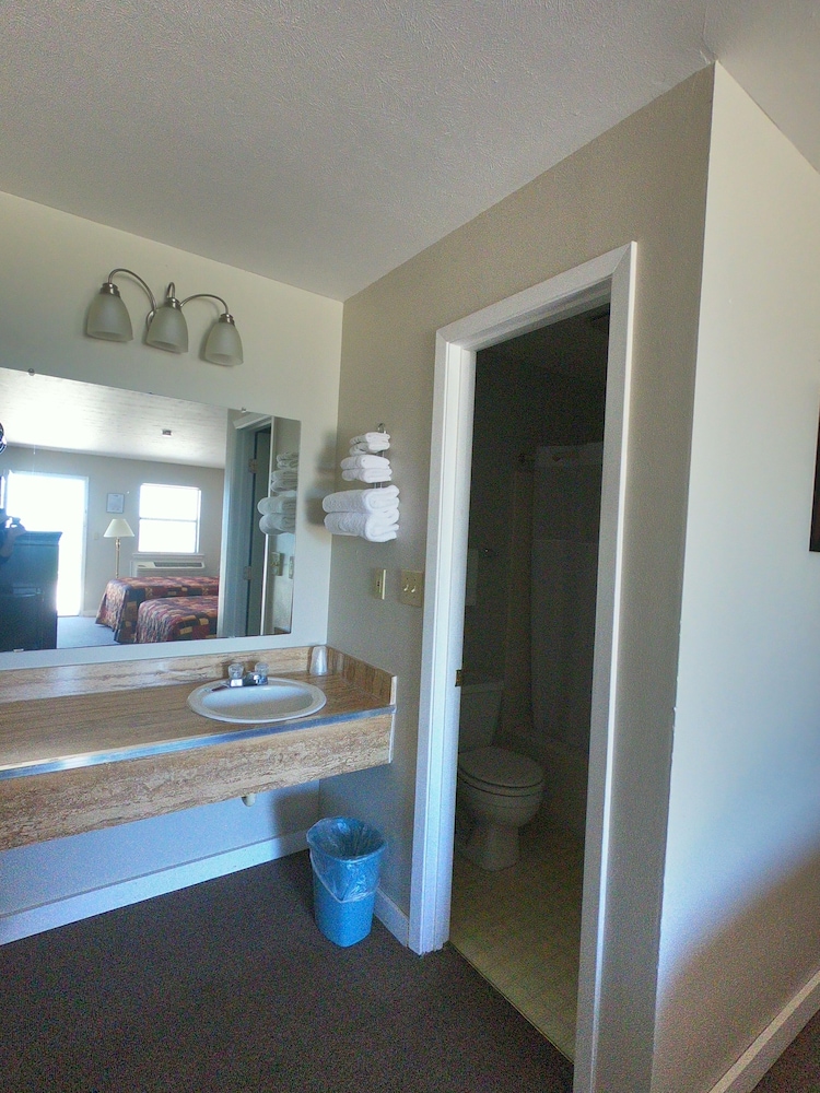 Lake Fork Resort view 4