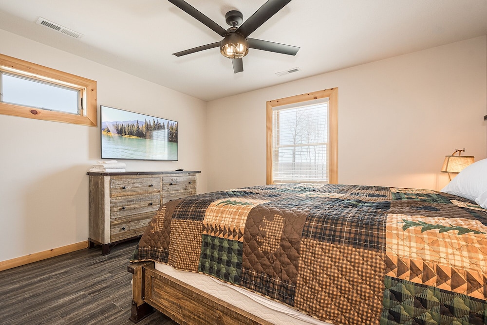 Mountain Crest Lodge - Property Image 30