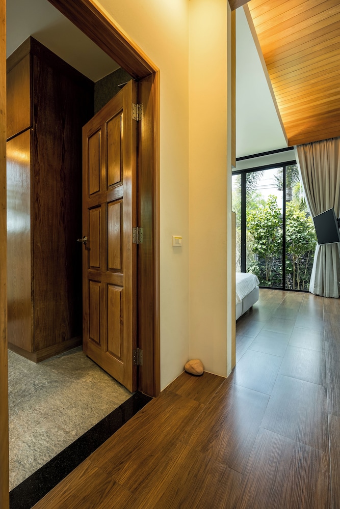 Baan Bua Bt17 By Villacarte