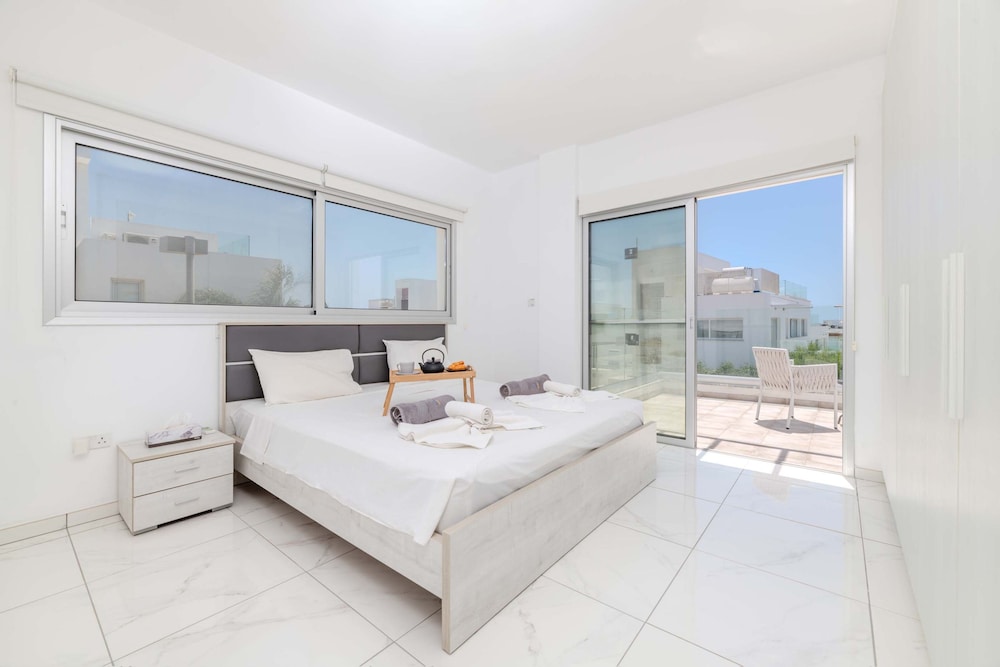 Elite Blu Heights Villa